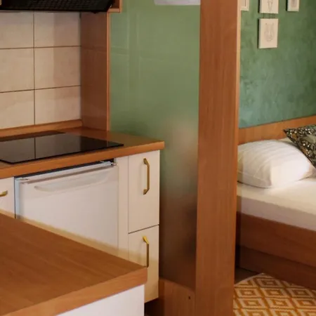 Studio Apartment Laura-Spacious Studio On The Main Beach