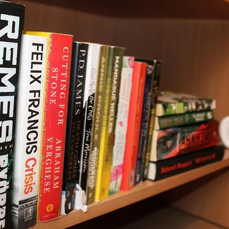 Laura-spacious On The Main Apartment Makarska