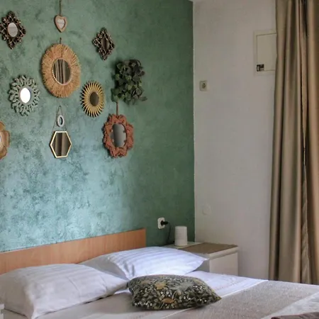 Apartment Laura-spacious On The Main *