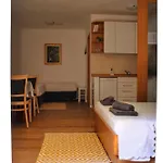 Lägenhet Laura-spacious On The Main *